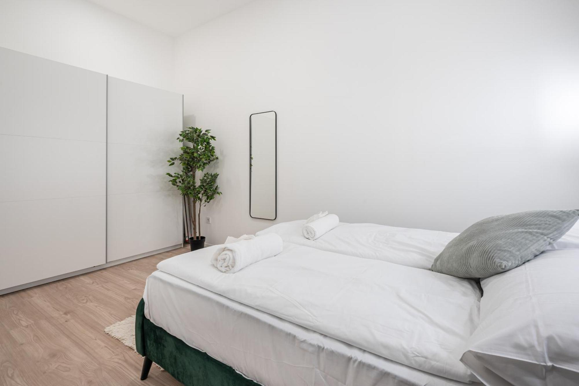 Kl31 - Urban Escape - Prime Location - Klauzal Square By Bqa Apartment Budapesta Exterior foto